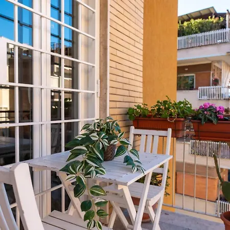 Casa Esmeralda Monteverde * רומא